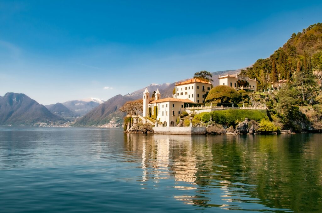 Exploring Lake Como